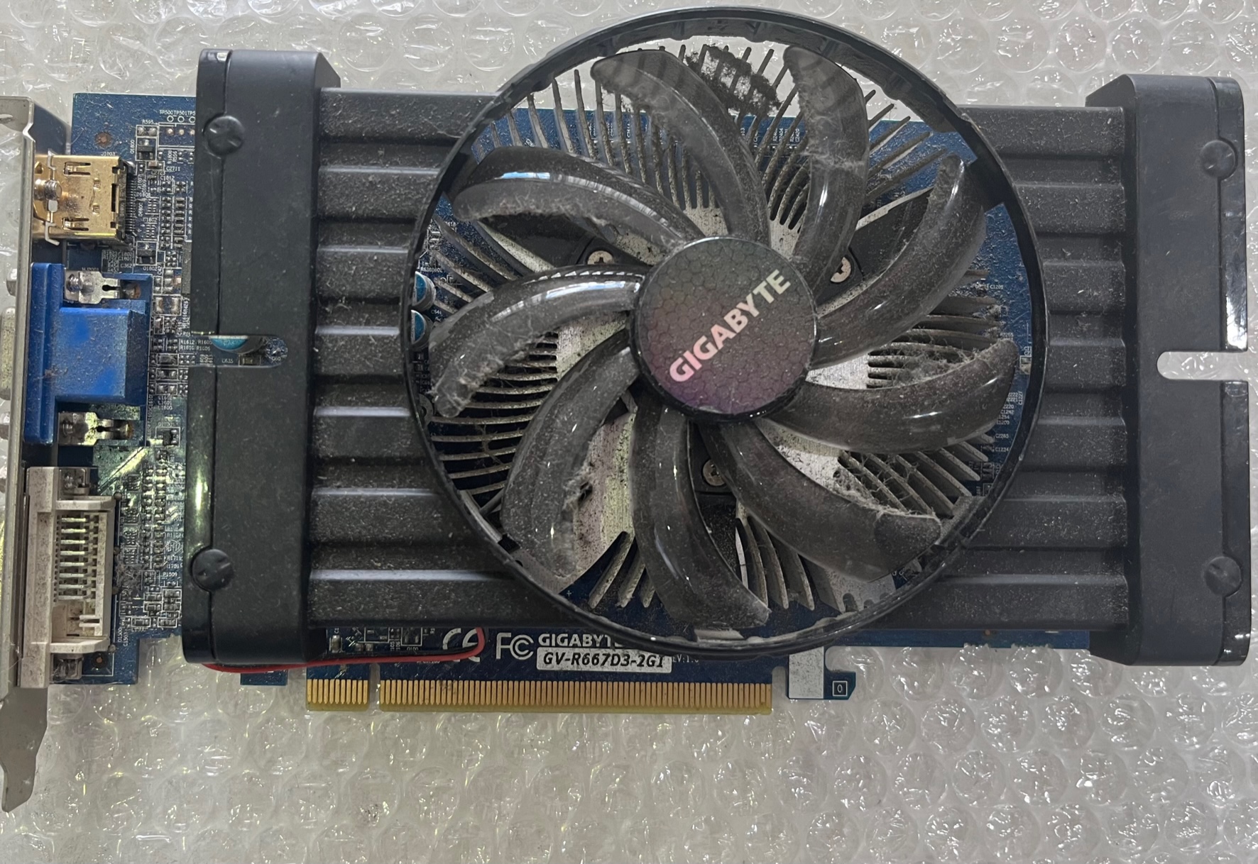 Gigabyte AMD Radeon HD6670 GV-R667D3-2GI 2GB HDMI DVI VGA